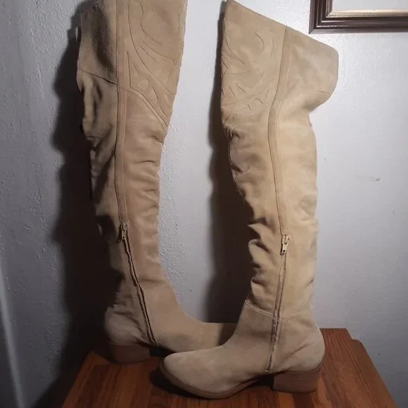 Matisse Sued Bolo Boots - Beige - Picture 6 of 10